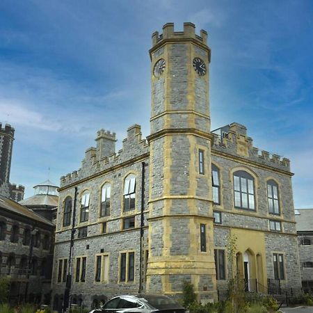 Air Maison - Converted Prison Flat With Parking Apartment Portsmouth Exterior photo