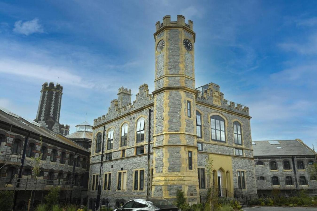 Air Maison - Converted Prison Flat With Parking Apartment Portsmouth Exterior photo